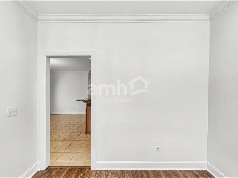 5966 Armadale Dr — Photo 5