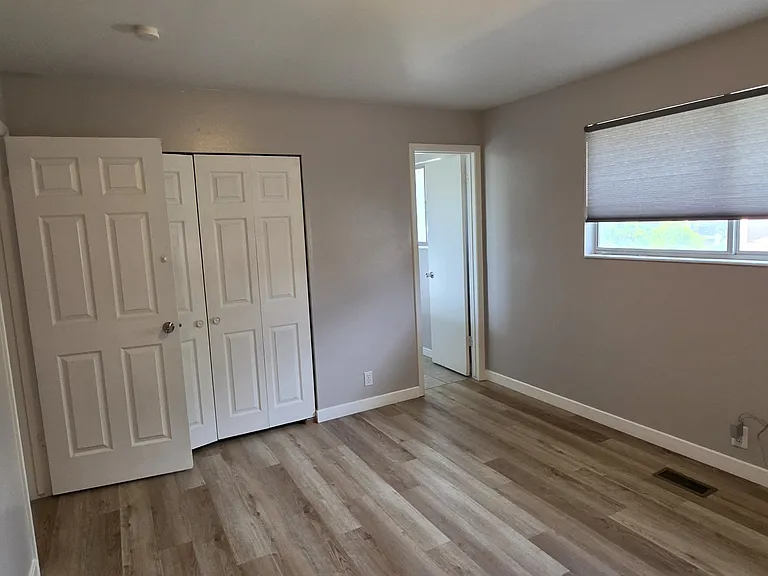 5557 S 2200 W — Photo 20