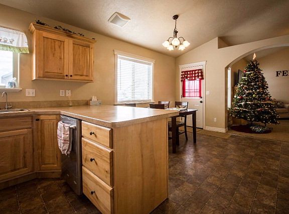 4th image of 3674 E Capstone Dr