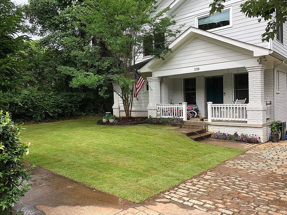 2nd image of 228 Cambridge Ave
