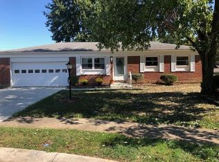 1069 Kelly Dr, Hebron, OH 43025