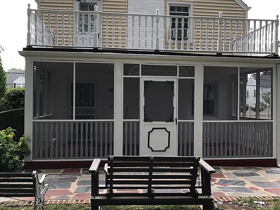 4th image of 29 Holly St