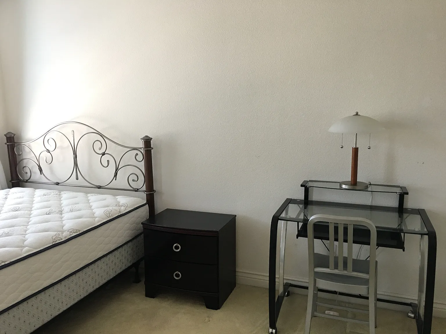 1 bed, 3743 sqft, $1,250 — Photo 3