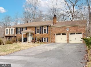 9227 Mimosa Dr, La Plata, MD 20646