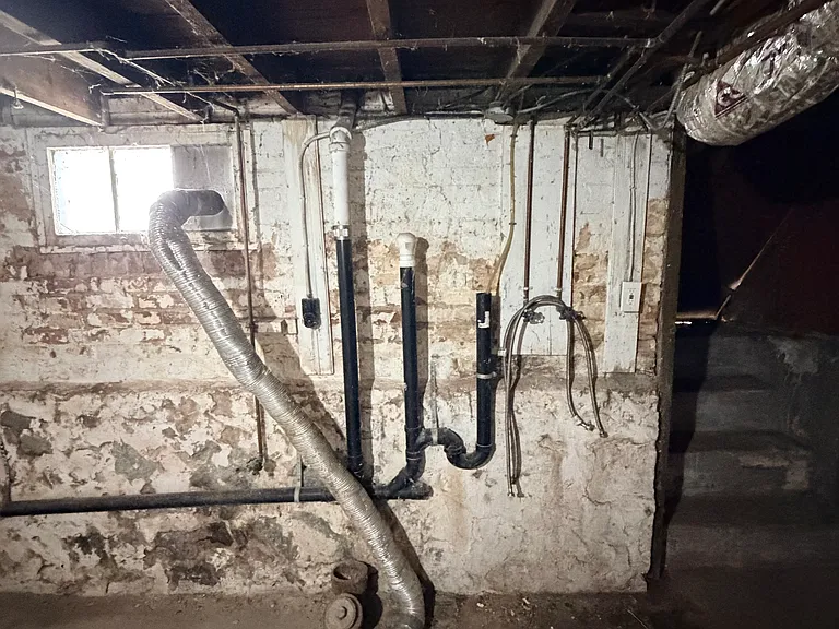 240 Fountain St — Photo 17