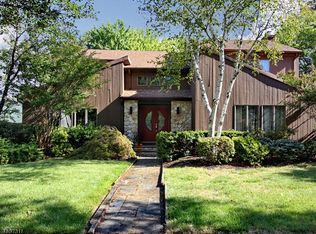 5 Kimberly Ct, Springfield, NJ 07081