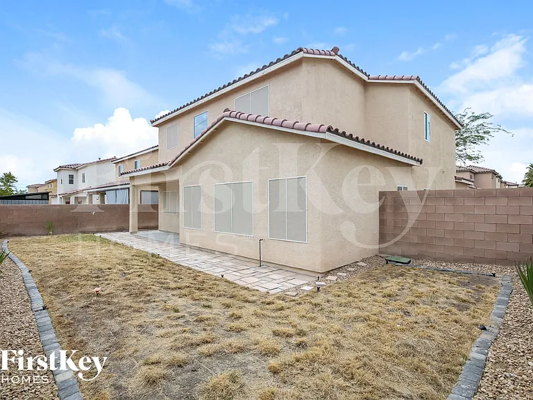 6068 Puesta Del Sol St — Photo 14