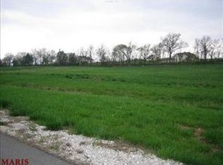 11 Town & Amp Country Ln, Troy, MO 63379