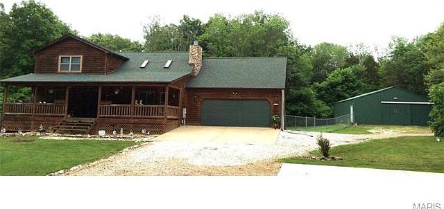 1st image of 563 Lantern Ln