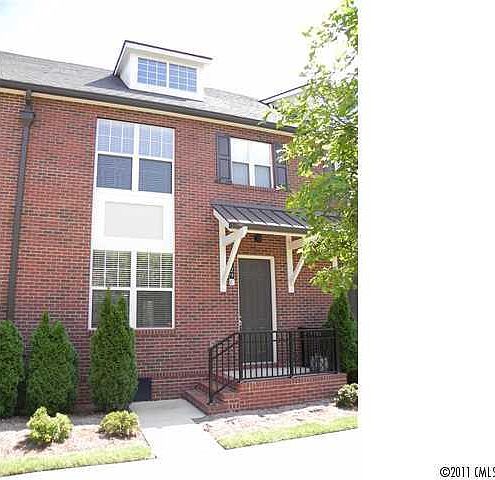 1st image of 129C Steinbeck Way APT C