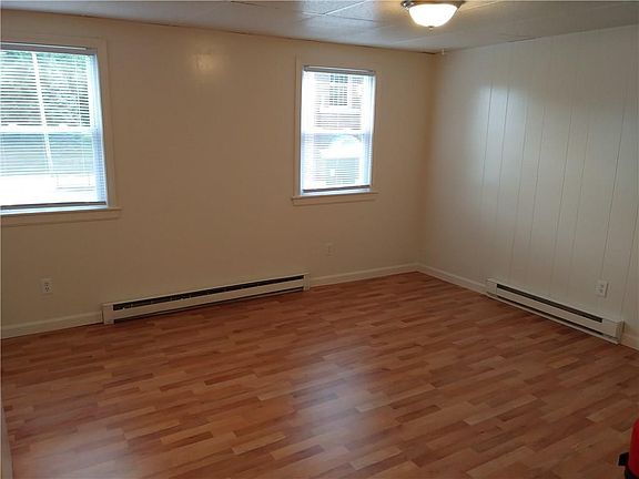 4th image of 53 Saint Germaine Ct #B