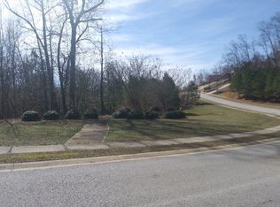 5129 Glen Forrest Dr, Flowery Branch, GA 30542