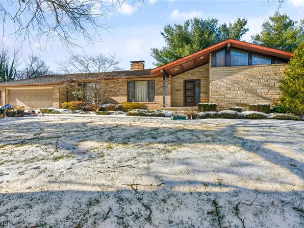 2492 Barth Dr, Youngstown, OH 44505