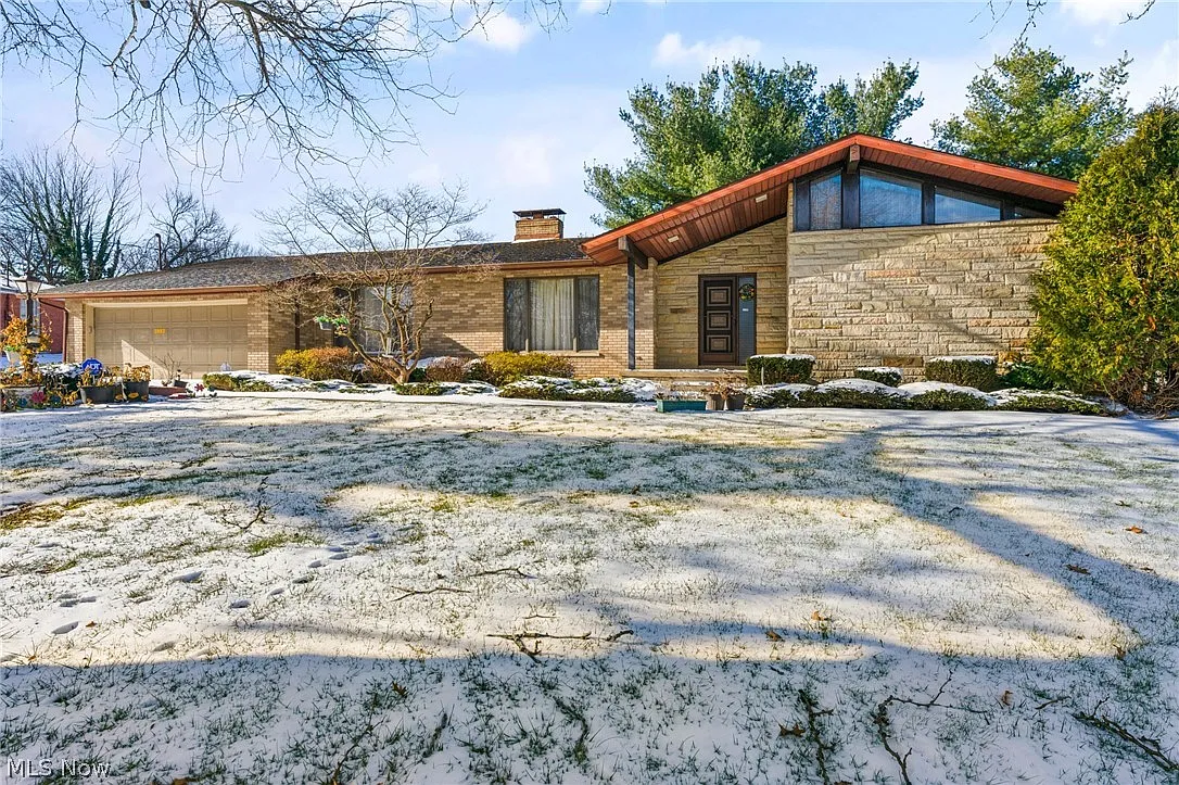 2492 Barth Dr photo 1