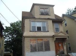 137 Dewey St, Newark, NJ 07112