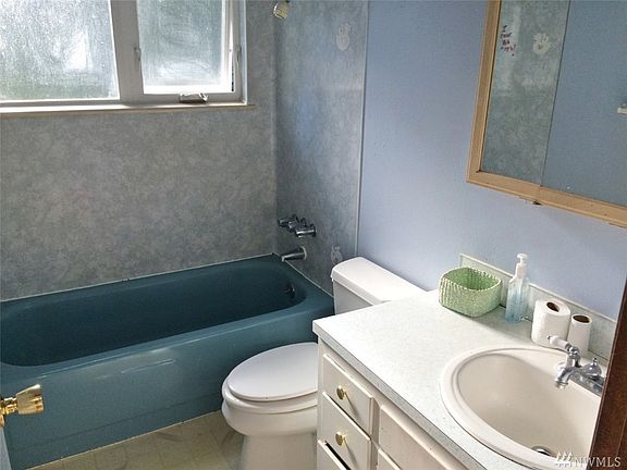 5th image of 15525 Manor Way