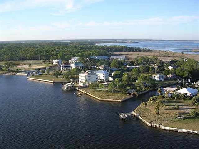 2nd image of 12 Blue Crab Ln