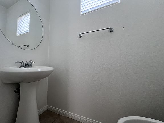5th image of 9773 Bedstraw St