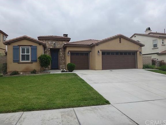 2nd image of 15359 Crimson St