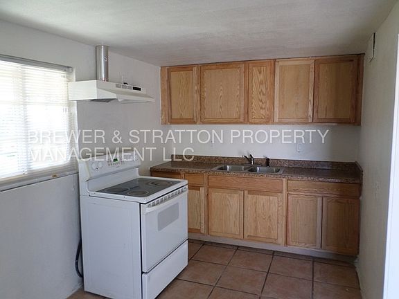 2nd image of 126 1/2 N Parsell