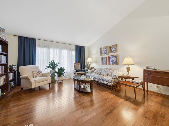 2nd image of 312 Brookdale Dr APT A
