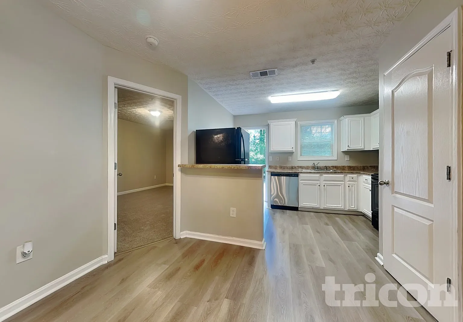 1024 Weatherwood Place Conyers GA — Photo 4