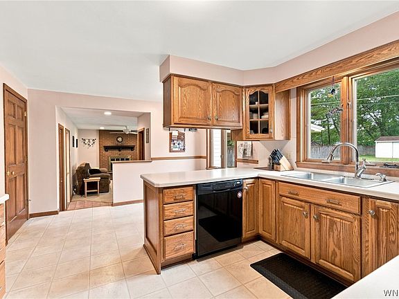 4th image of 53 Pinewood Dr