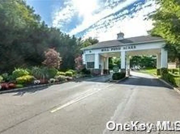 121 Pond View Drive 1st Fl, Port Washington, NY 11050