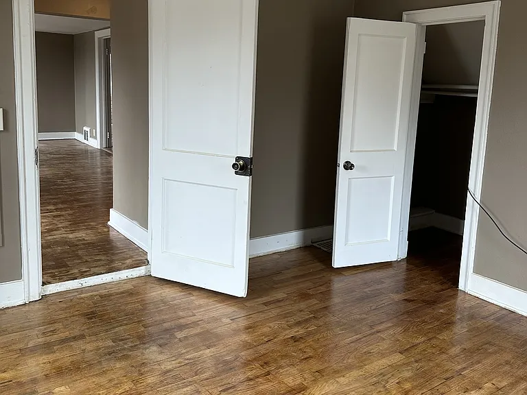1229 W North St #2 — Photo 28