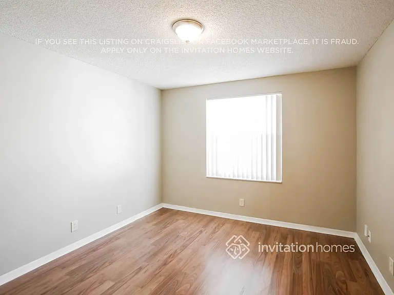 9404 NW 8th Cir — Photo 13