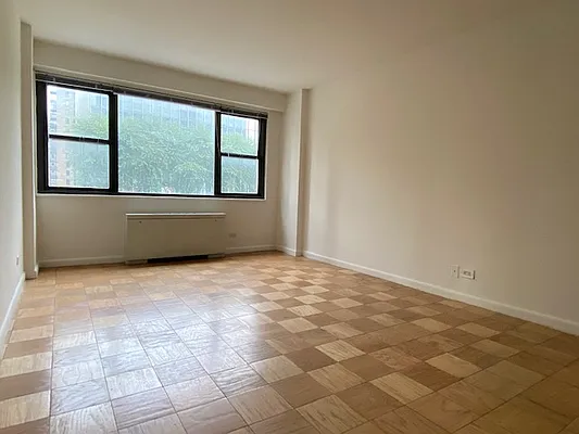 Rented by REAL New York | media 3