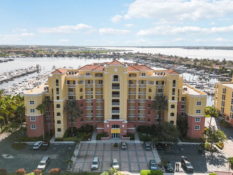 606 Riviera Dunes Way #302