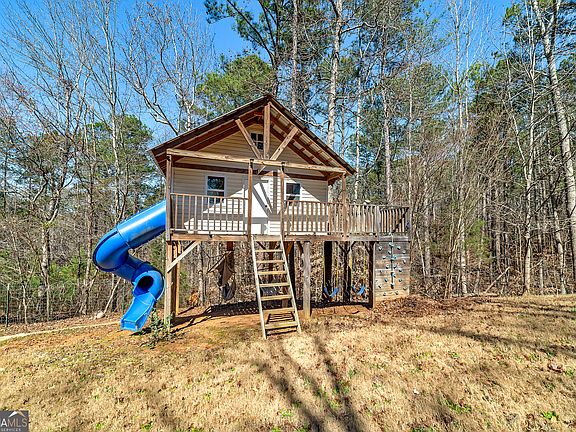 4th image of 400 Countryside Dr