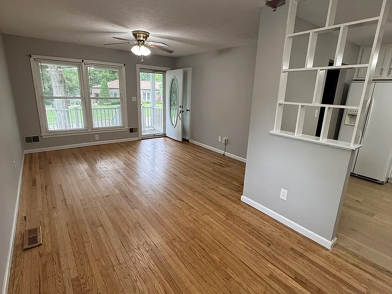 7805 Mary Sue Dr — Photo 7