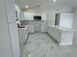 1324 E Glen Oak Rd, North Lauderdale, FL 33068