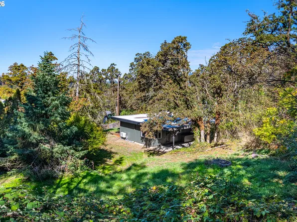 452 S 4th St, Springfield, OR 97477