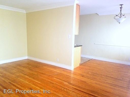 3rd image of 1168 N Curson Ave APT 05