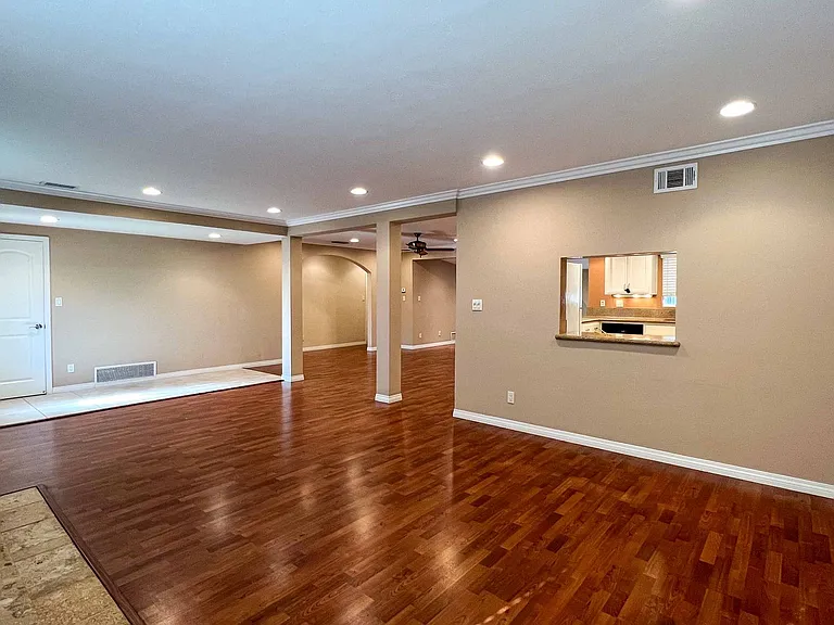 5635 Urban Dr — Photo 16