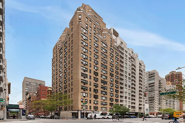 Sold by Compass | media 19