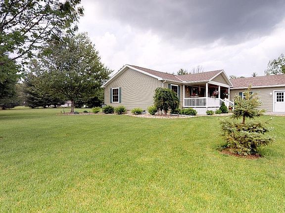 3rd image of 851 Wildwood Dr