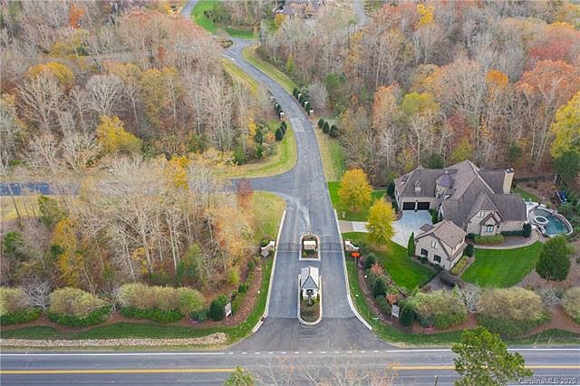 1st image of 5165 Longbrooke Ct #5