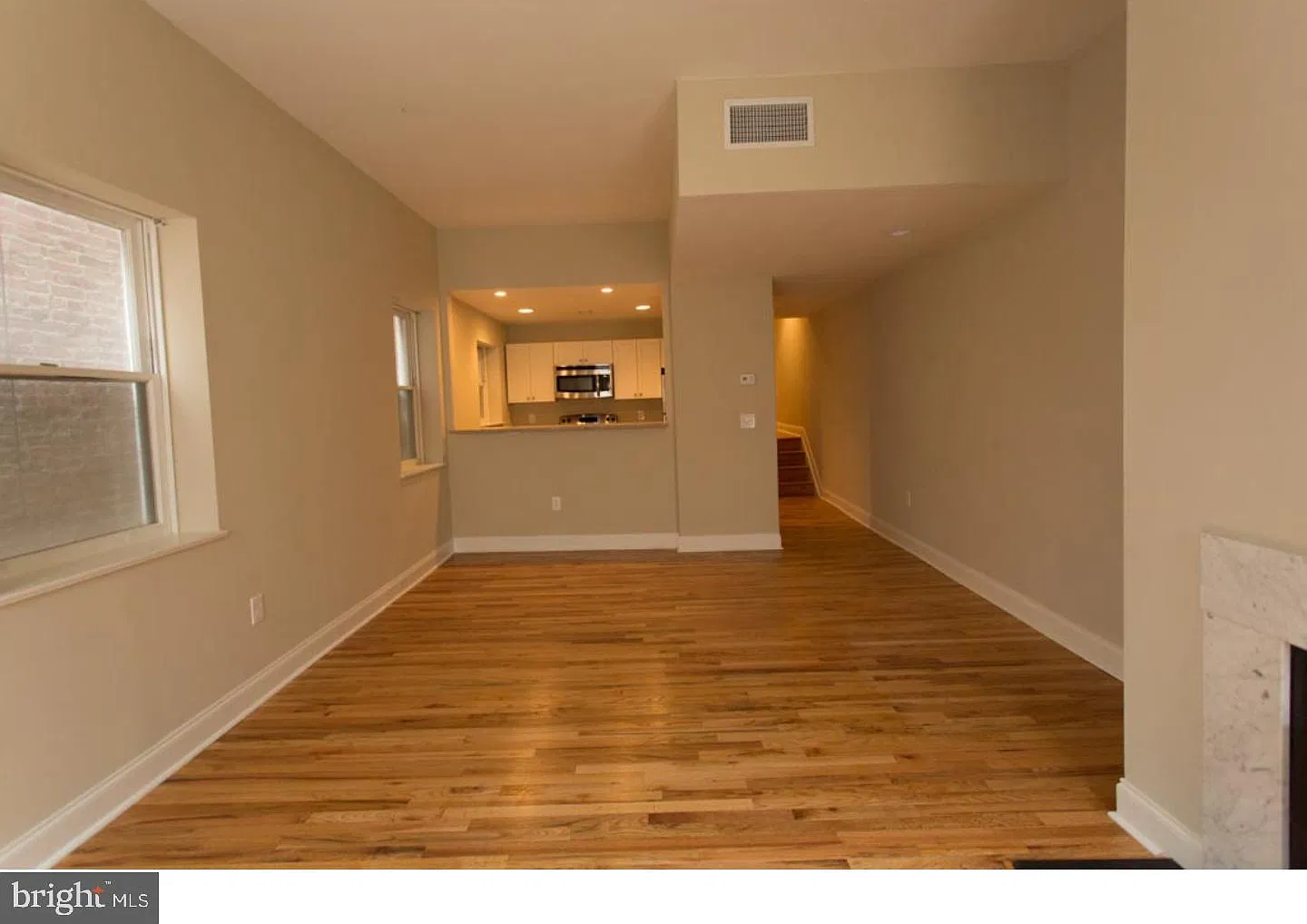924 Pine St — Photo 3
