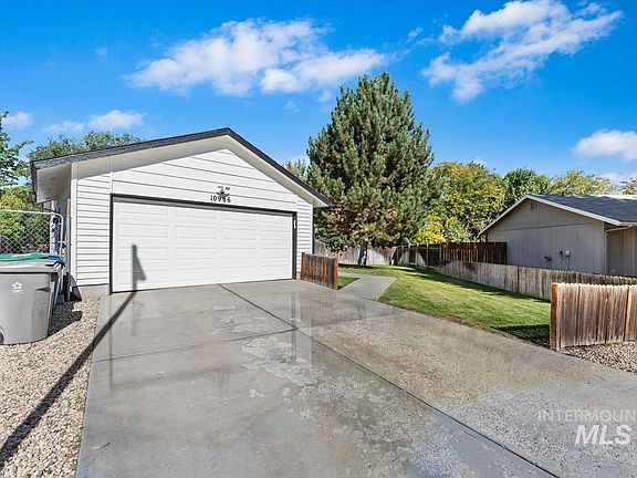 2nd image of 10986 W Wildrose Ct