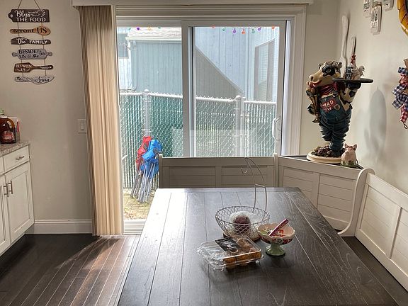 5th image of 88 Wakelee Road APT 25