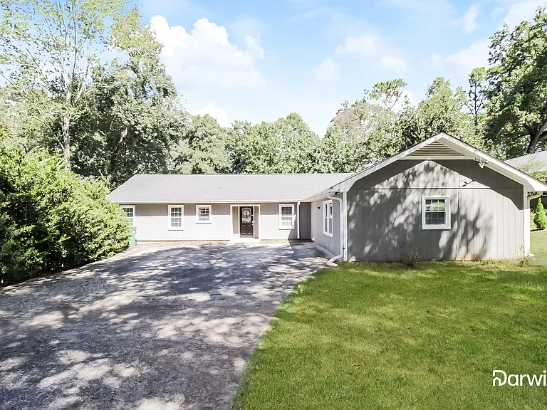 2071 Shadowood Dr — Photo 1