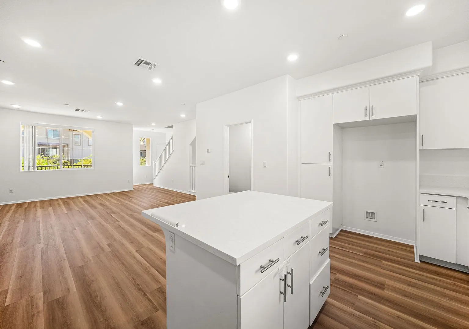 3-level home in Rancho Cucamonga — Photo 4