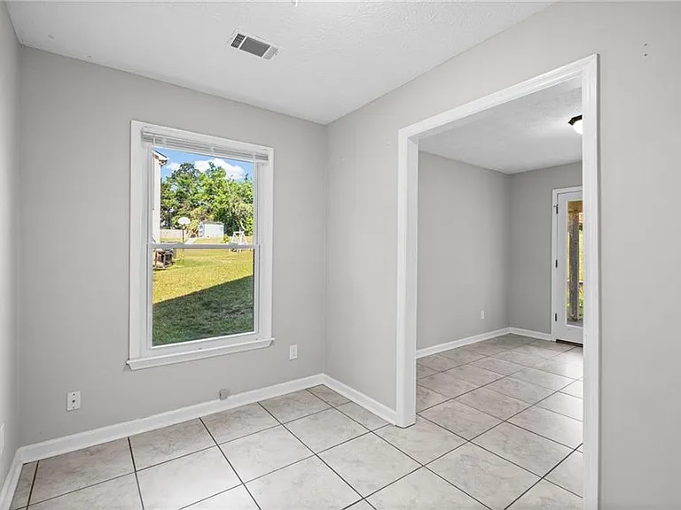 1194 Meadow Oaks Dr NW — Photo 17
