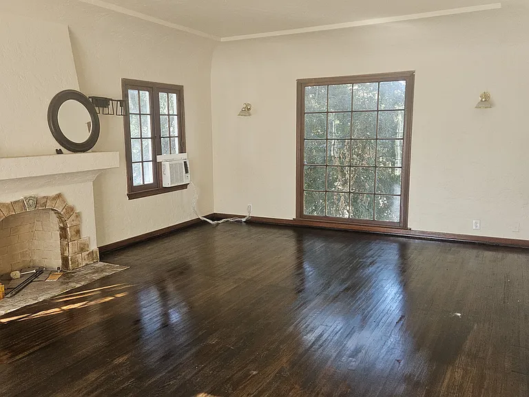 1460 S Holt Ave — Photo 14