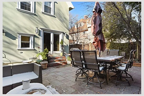 Sold by Stribling | media 13