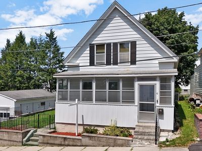 10 Sanborn St, Lowell, MA, 01850